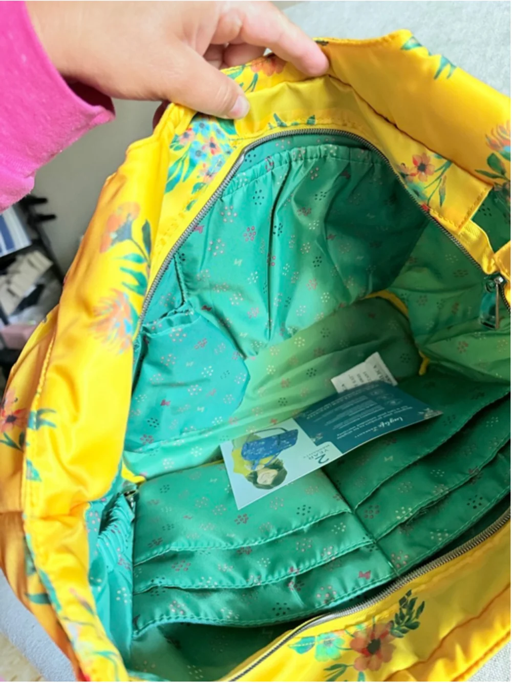 Lug Gondola SE Tote Bag in Bouquet Yellow floral new with tags